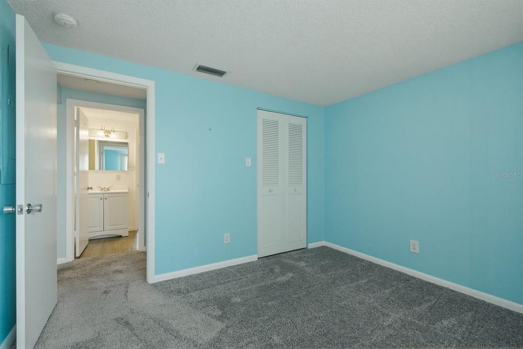3309 Trophy Boulevard New Port Richey, FL 34655 - Photo 18 of 37 an empty room with a bathroom
