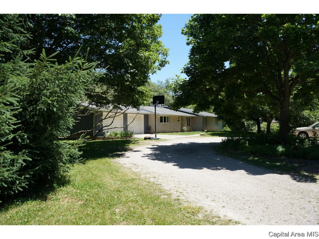 40 Country Lake Road Springfield, IL 62711 - Photo 2 of 33