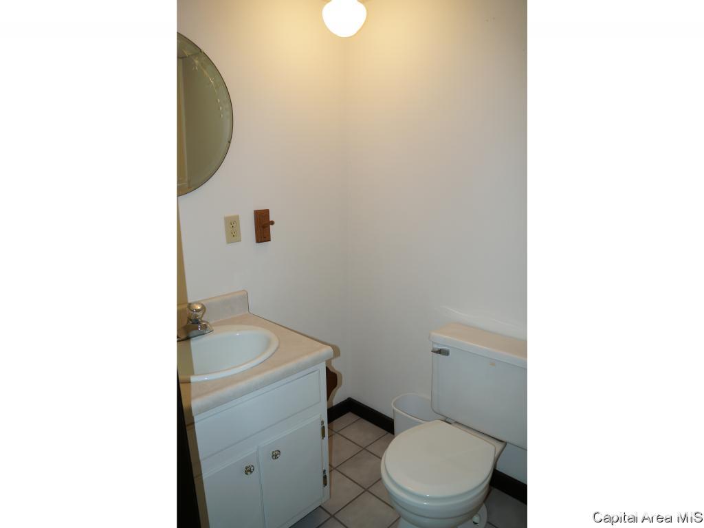 40 Country Lake Road Springfield, IL 62711 - Photo 29 of 33