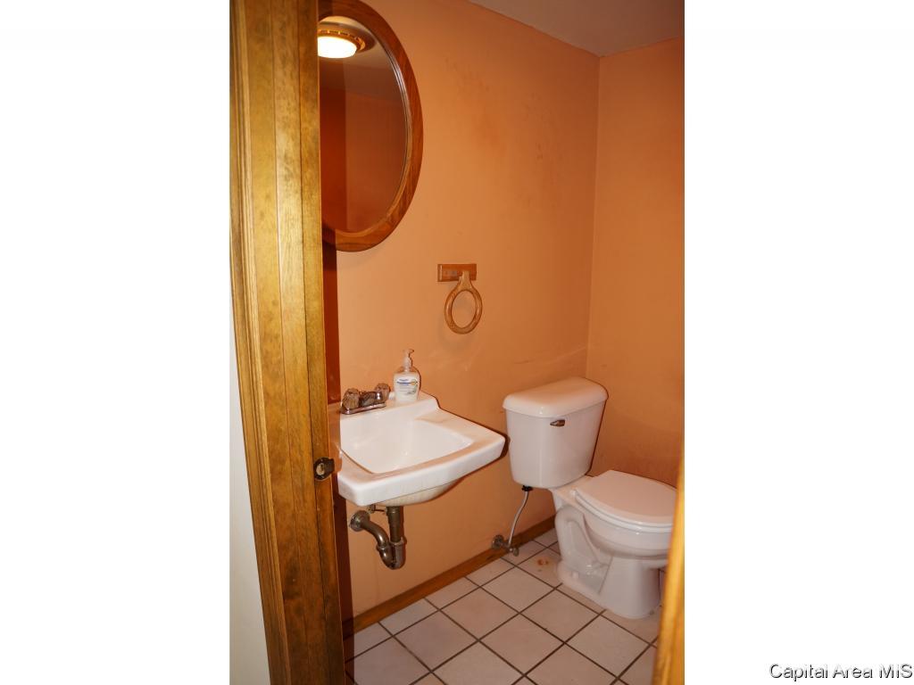 40 Country Lake Road Springfield, IL 62711 - Photo 7 of 33
