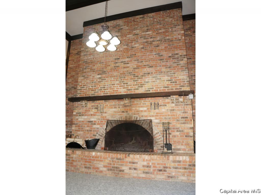 40 Country Lake Road Springfield, IL 62711 - Photo 8 of 33