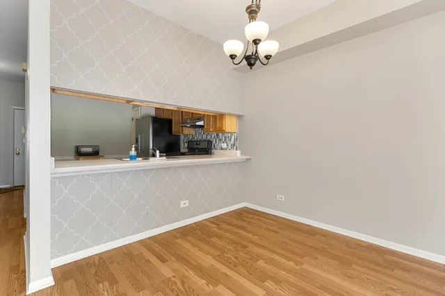 $329,000 | 1171 Regency Drive, Schaumburg, IL 60193