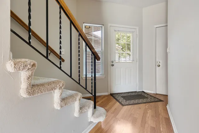 $329,000 | 1171 Regency Drive, Schaumburg, IL 60193