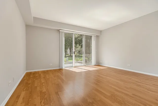 $329,000 | 1171 Regency Drive, Schaumburg, IL 60193