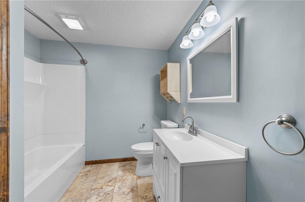 16678 Evans Road Basehor, KS 66007 - Photo 38 of 75