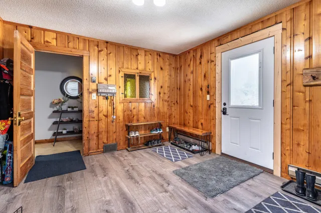 $239,900 | 414 East Division Street, Elbow Lake, MN 56531