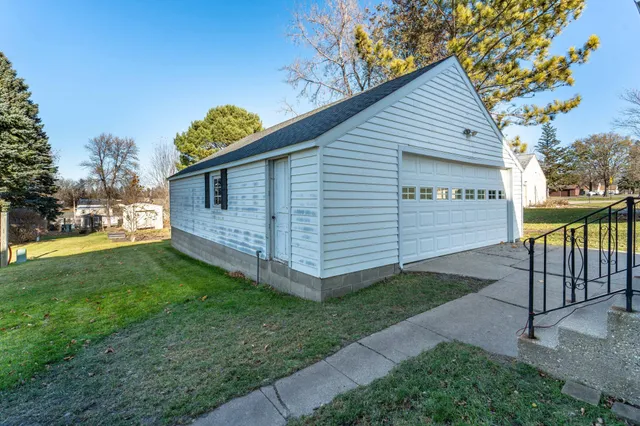 $239,900 | 414 East Division Street, Elbow Lake, MN 56531