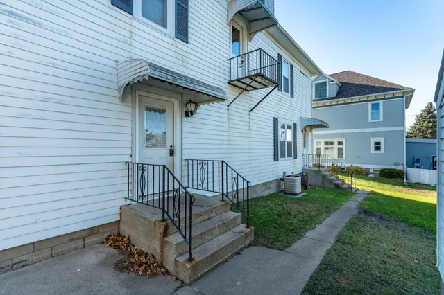 $239,900 | 414 East Division Street, Elbow Lake, MN 56531