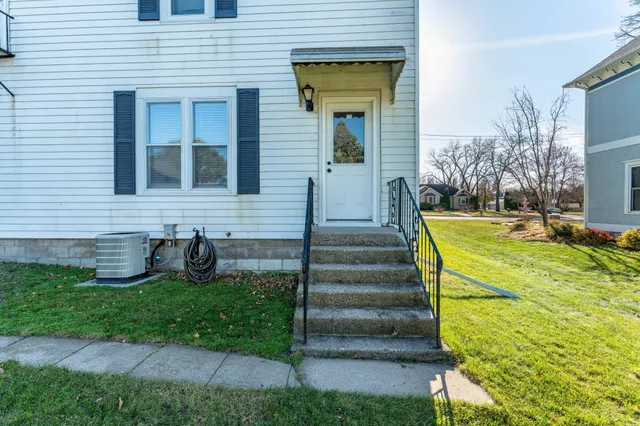 $239,900 | 414 East Division Street, Elbow Lake, MN 56531