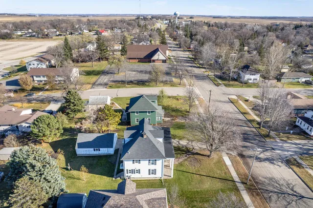 $239,900 | 414 East Division Street, Elbow Lake, MN 56531