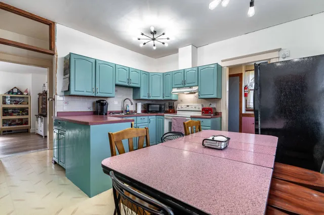 $239,900 | 414 East Division Street, Elbow Lake, MN 56531