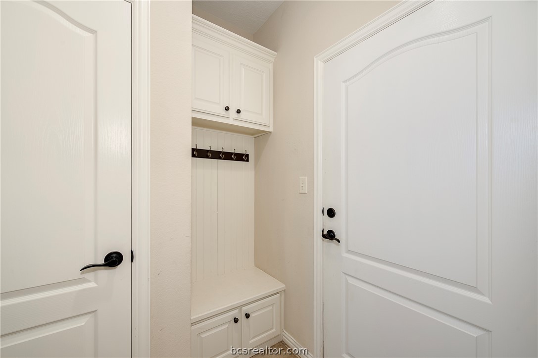 4192 WAGONWHEEL Road Bryan, TX 77808 - Photo 11 of 41