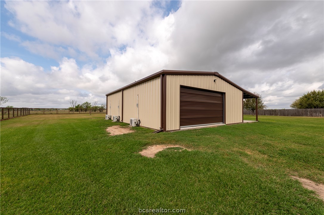 4192 WAGONWHEEL Road Bryan, TX 77808 - Photo 27 of 41