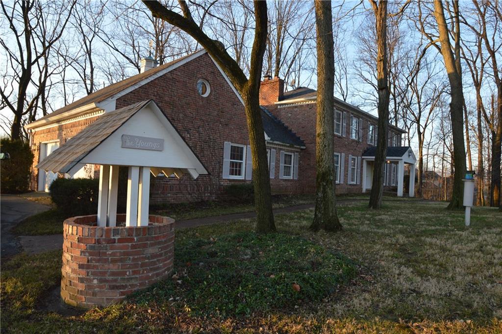 8404 Oaklandon Road Indianapolis, IN 46236 - Photo 2 of 34