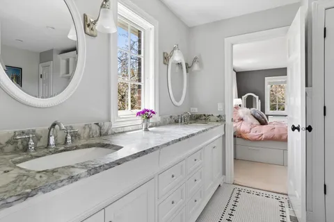 $1,350,000 | 10612 Burnham Court, Naperville, IL 60564