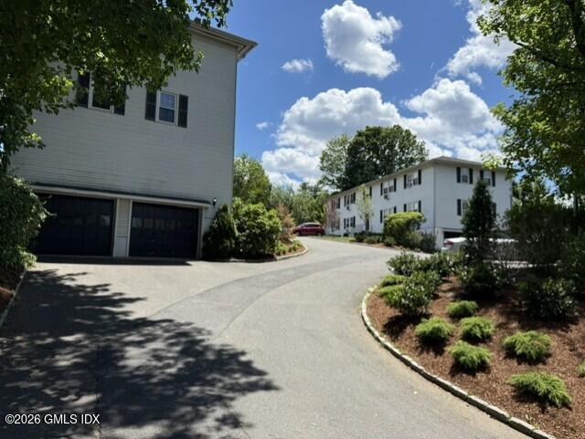49 Valley Road, Unit C1 Cos Cob, CT 06807 - Photo 3 of 10 bc73da18-3c4c-4b2b-a86a-bb02a0b49eb0