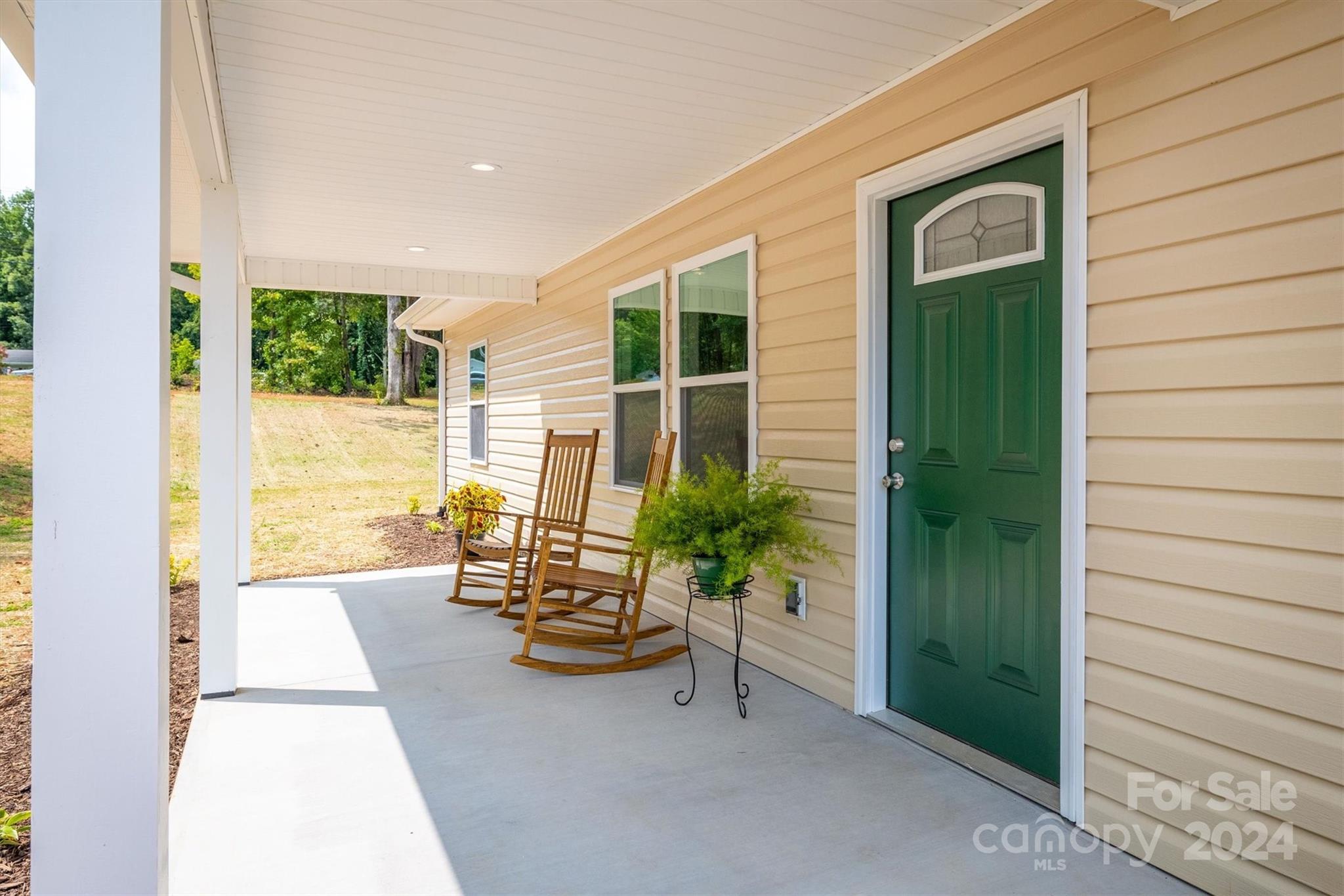 1087 Coffey Road Morganton, NC 28655 - Photo 4 of 30 Gallery Image 4