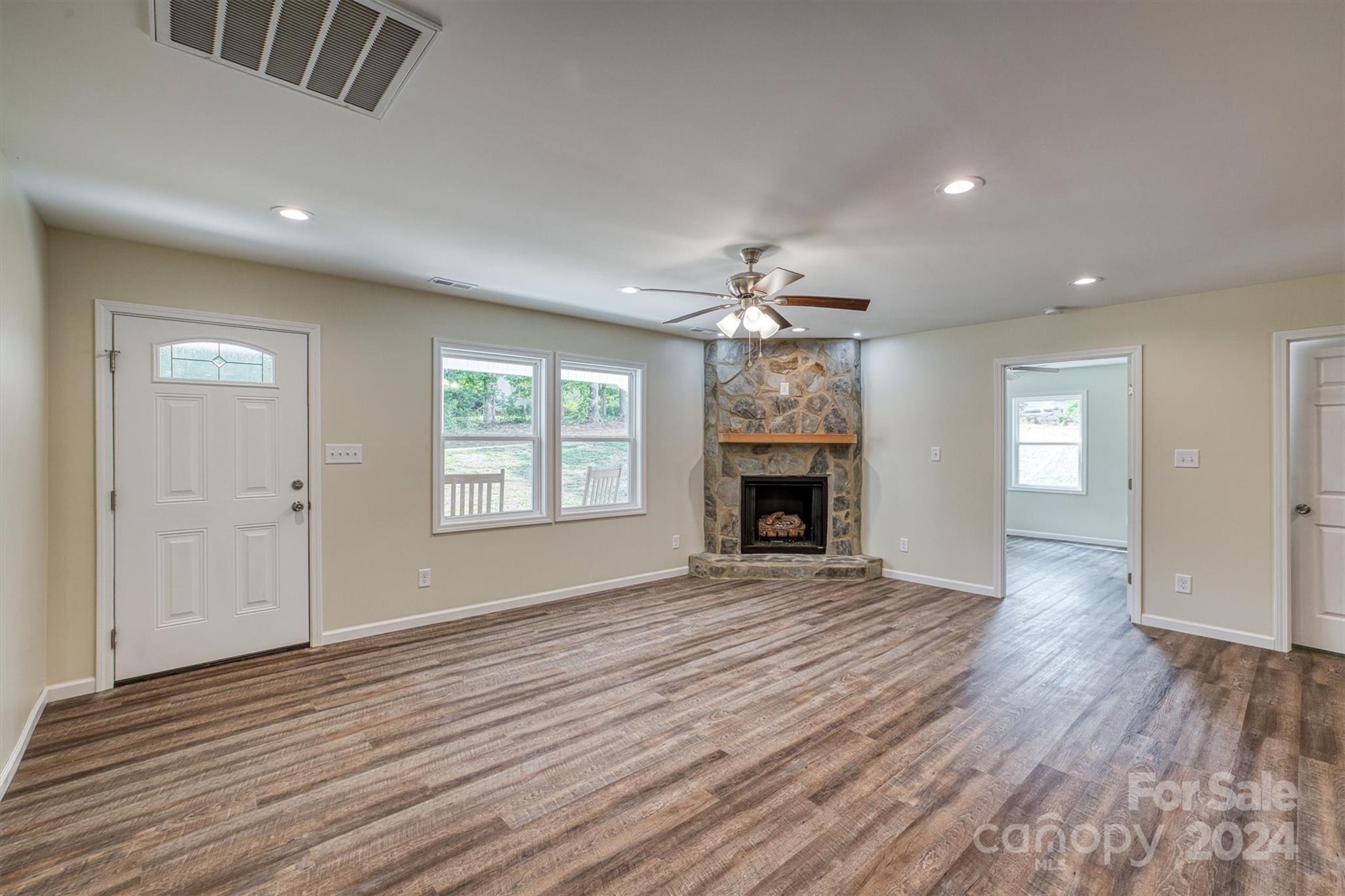 1087 Coffey Road Morganton, NC 28655 - Photo 6 of 30 Gallery Image 6