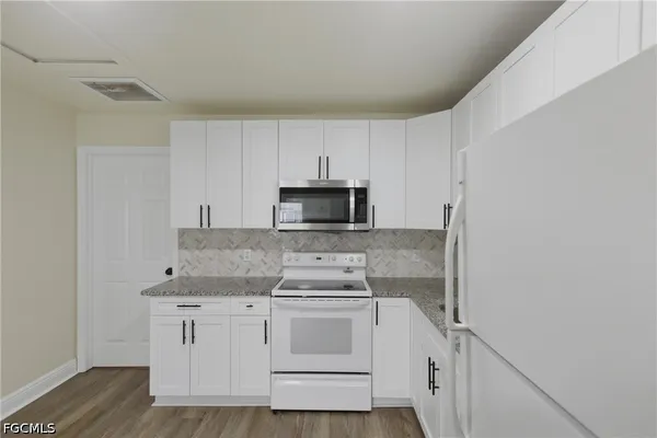 $239,900 | 25 Cypress Street, North Fort Myers, FL 33903