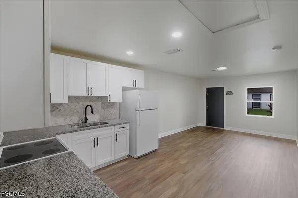 $239,900 | 25 Cypress Street, North Fort Myers, FL 33903