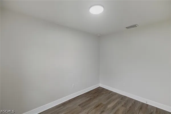 $239,900 | 25 Cypress Street, North Fort Myers, FL 33903