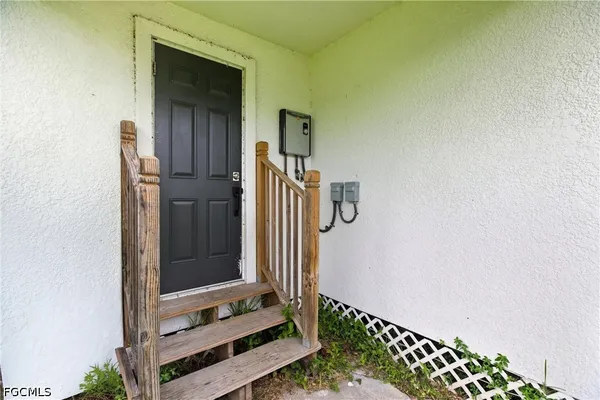 $239,900 | 25 Cypress Street, North Fort Myers, FL 33903