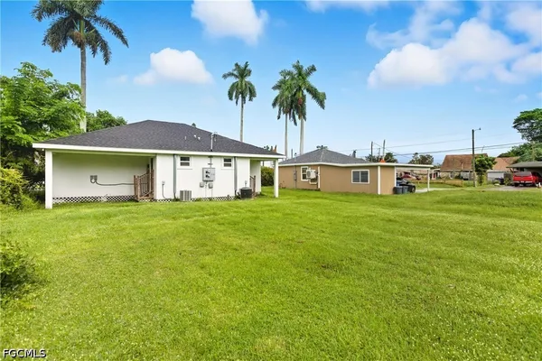 $239,900 | 25 Cypress Street, North Fort Myers, FL 33903