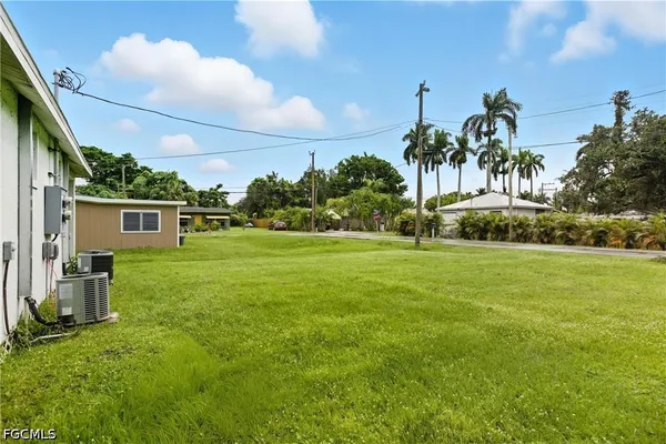 $239,900 | 25 Cypress Street, North Fort Myers, FL 33903