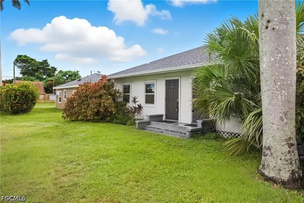 $239,900 | 25 Cypress Street, North Fort Myers, FL 33903