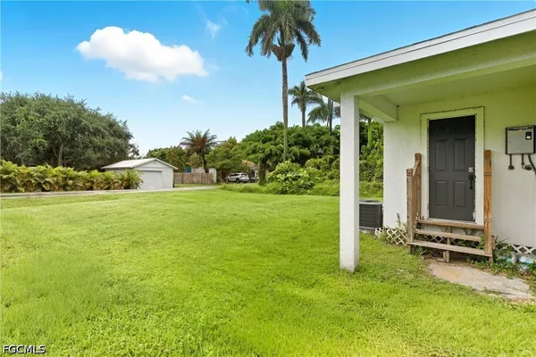 $239,900 | 25 Cypress Street, North Fort Myers, FL 33903