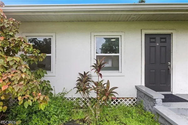 $239,900 | 25 Cypress Street, North Fort Myers, FL 33903