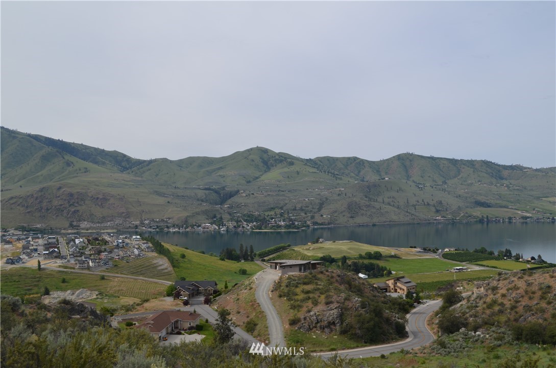 111 Crest Drive Chelan, WA 98816 - Photo 4 of 9 a view of a mountain in the distance
