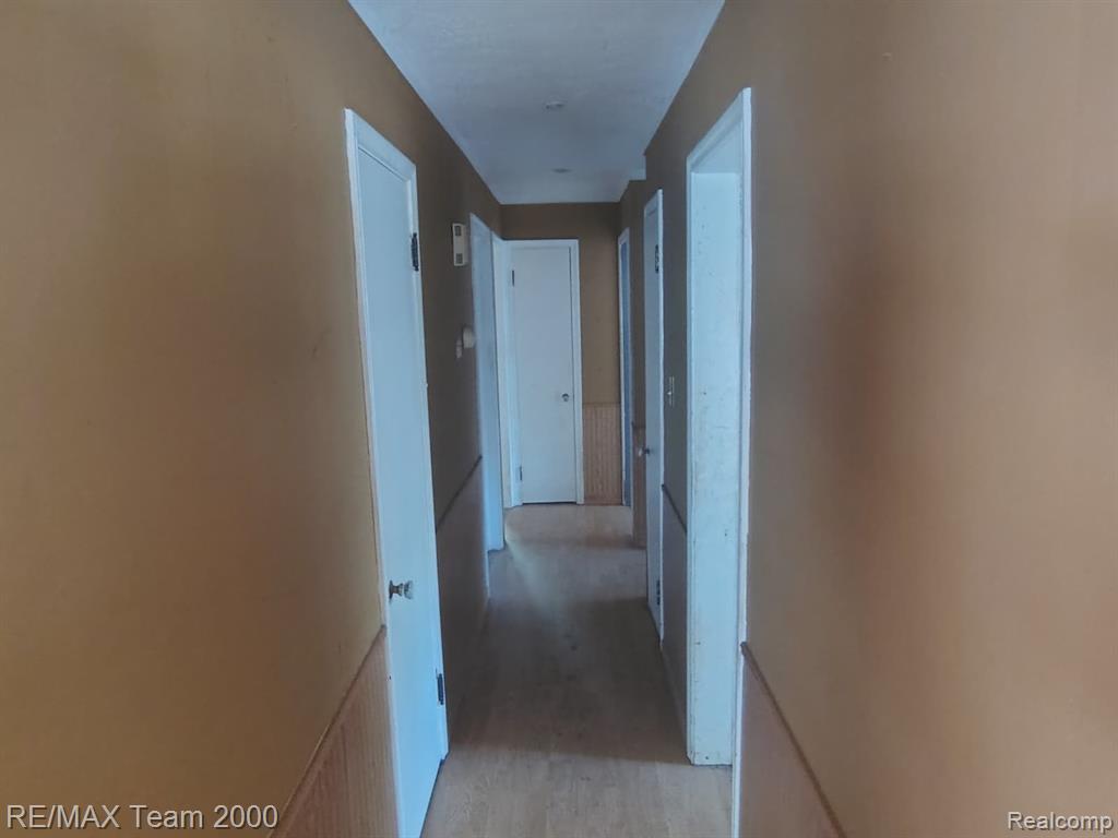 24806 Frisbee Street Detroit, MI 48219 - Photo 12 of 34