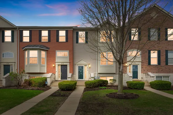 $359,000 | 674 Lambert Lane, Bartlett, IL 60103