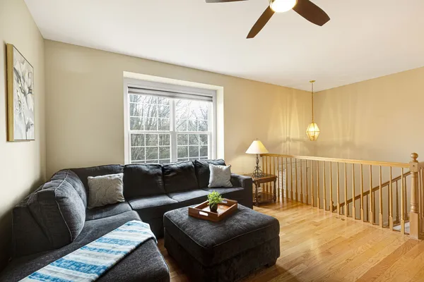 $359,000 | 674 Lambert Lane, Bartlett, IL 60103