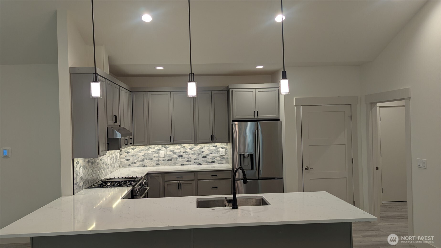 800 Cedar Drive Everson, WA 98247 - Photo 3 of 29