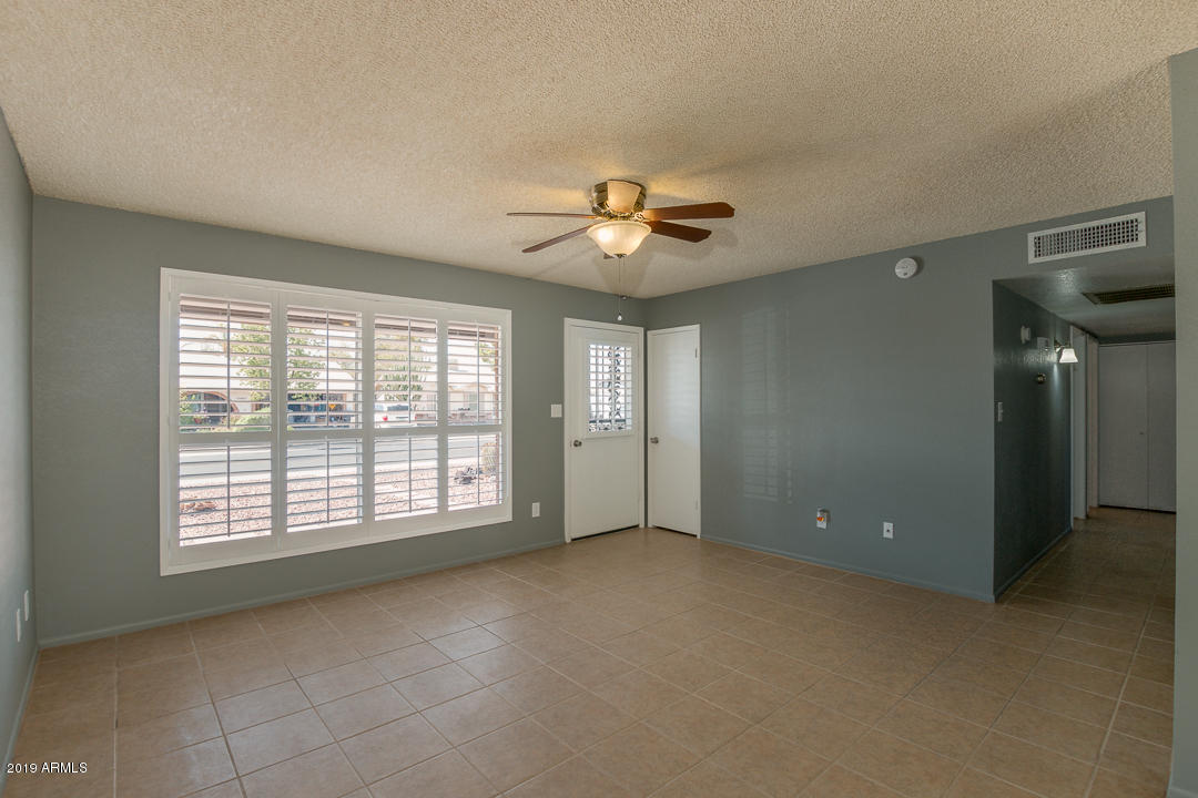10622 West Ruth Avenue Peoria, AZ 85345 - Photo 5 of 28 Great Room