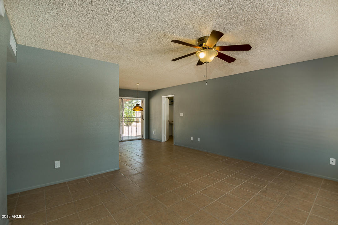 10622 West Ruth Avenue Peoria, AZ 85345 - Photo 6 of 28 Great Room