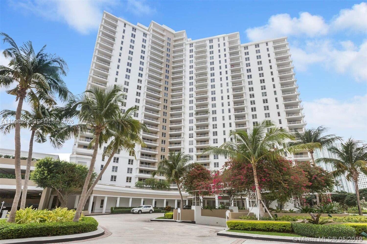 701 Brickell Key Boulevard, Unit 1611 Miami, FL 33131 - Photo 23 of 31