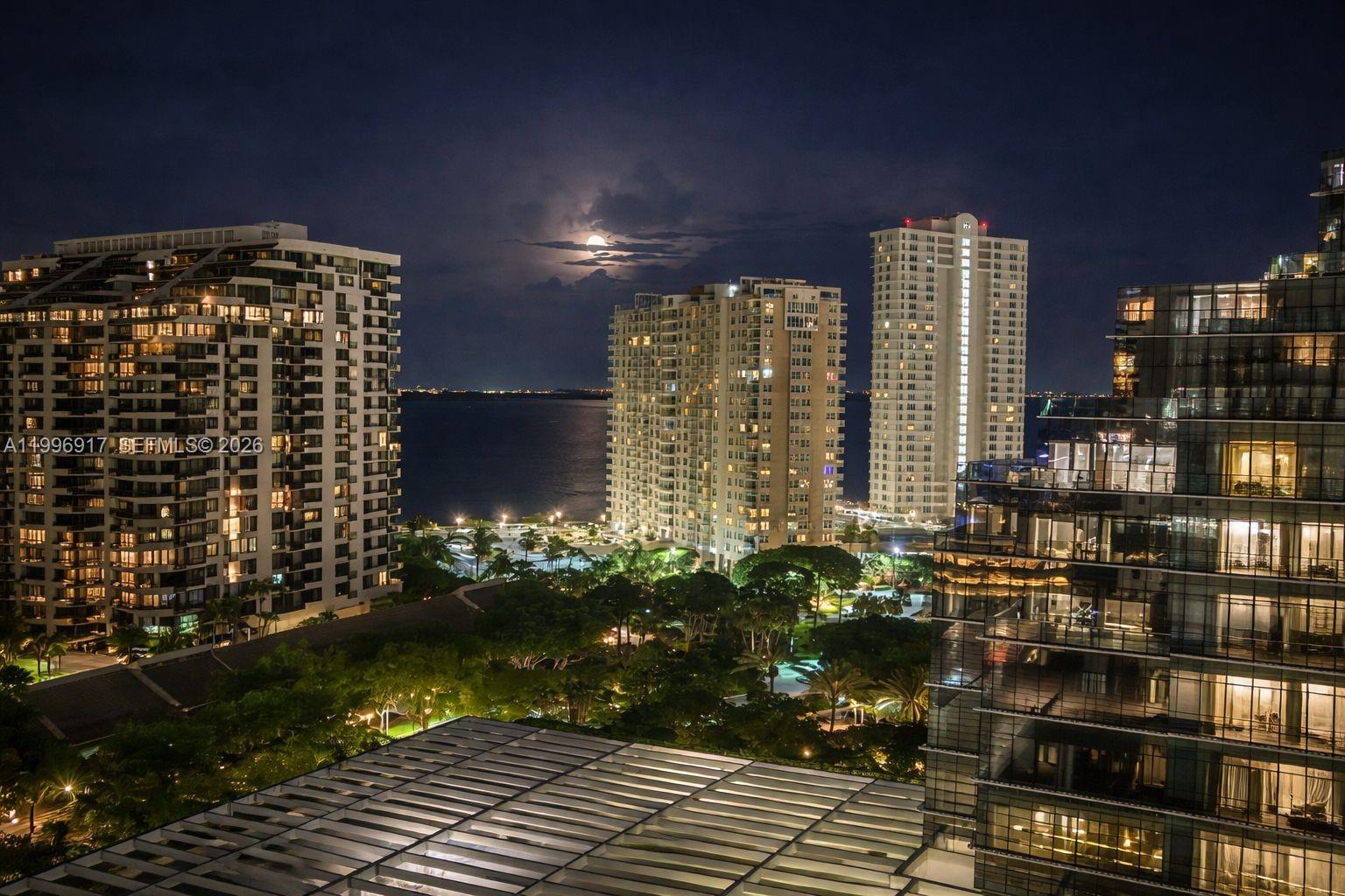 701 Brickell Key Boulevard, Unit 1611 Miami, FL 33131 - Photo 4 of 31