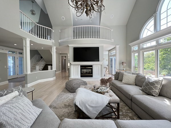 6 Harriett Road Gloucester, MA 01930 - Photo 3 of 42