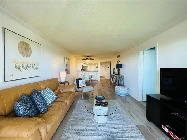 $5,100 | 10044 South Ocean Drive, Unit 203, Jensen Beach, FL 34957