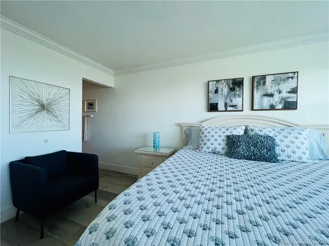 $5,100 | 10044 South Ocean Drive, Unit 203, Jensen Beach, FL 34957