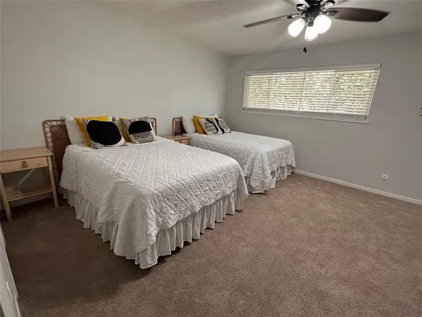 $1,900 | 13821 Hollowgreen Drive, Houston, TX 77082