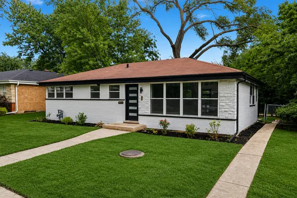 $749,900 | 9513 North Lowell Avenue, Skokie, IL 60076