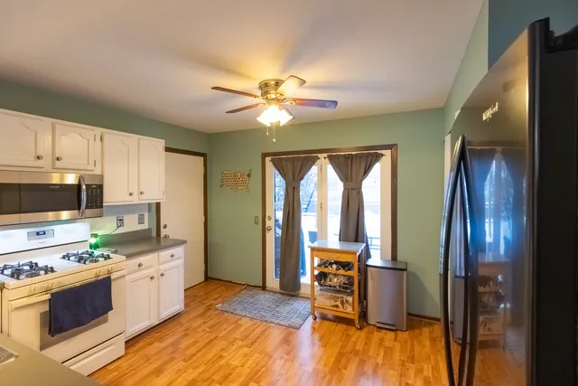 $315,000 | 873 Shady Lane, Aurora, IL 60506