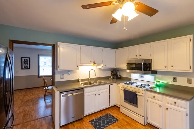 $315,000 | 873 Shady Lane, Aurora, IL 60506