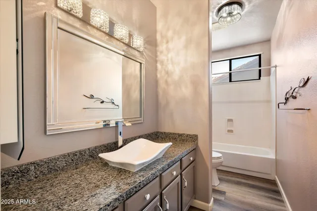 $749,900 | 1214 West Iris Drive, Gilbert, AZ 85233