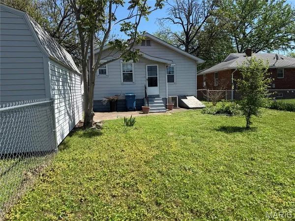 $135,000 | 566 Hamilton Avenue, Wood River, IL 62095