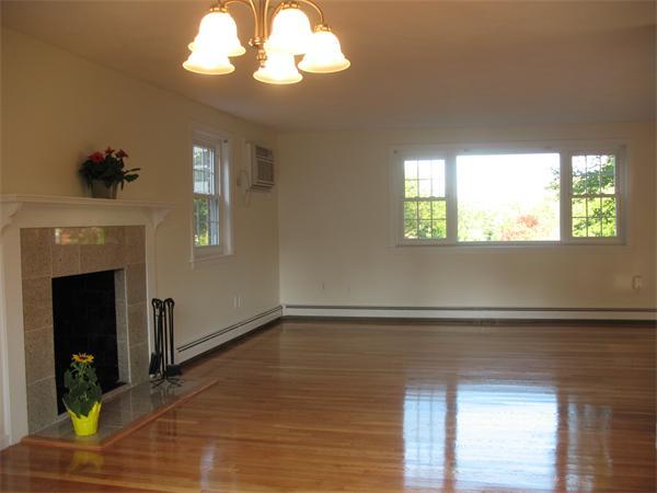 71 George Road, Unit 71 Winchester, MA 01890 - Photo 4 of 14